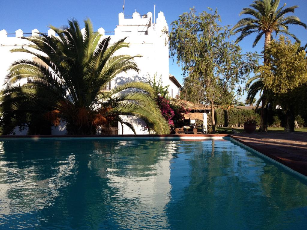 Hacienda La Indiana Hotel Los Palacios Y Villafranca Exterior photo